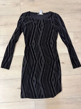 Bar III Black Geometric Velvet-Striped Long Sleeve Dress
